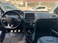 Usata Peugeot 208 GT-line 110 CV (80 kW) 2015 Bianco Utilitaria
