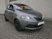 Usata Lancia Ypsilon Silver 69 CV (50 kW) 2023 Grigio pietra Utilitaria