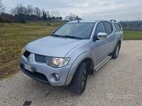 Usata Mitsubishi L200 178 CV (130 kW) 2010 Grigio Pick-up