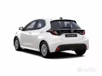 Nuova Toyota Yaris Active 116 CV (85 kW) 2026 Bianco Utilitaria