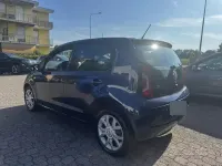 Usata VW up! 60 CV (44 kW) 2016 Bluazzurro Utilitaria