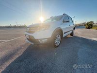 Usata Dacia Sandero Stepway 90 CV (66 kW) 2016 Bianco Berlina