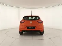 Usata Renault Clio Equilibre 90 CV (66 kW) 2023 Arancione Utilitaria