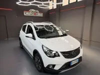 Usata Opel Karl Rocks 75 CV (55 kW) 2018 Bianco Utilitaria