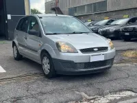 Usata Ford Fiesta Titanium 75 CV (55 kW) 2006 Grigio Utilitaria