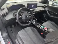 Usata Peugeot 2008 102 CV (75 kW) 2023 SUV