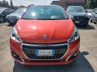 Usata Peugeot 208 GT-line 110 CV (80 kW) 2017 Arancione Utilitaria
