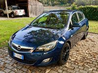 Usata Opel Astra Cosmo 160 CV (117 kW) 2010 Blu Berlina