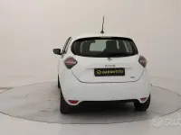 Begagnad Renault Zoe Life 50 kW (69 HK) 2021 Vit Halvkombi