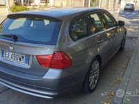 Usata BMW 318 143 CV (105 kW) 2012 Grigio Station wagon