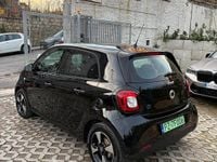 Usata Smart ForFour Electric Drive Passion 40 kW (55 CV) 2022 Nero Berlina