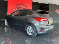 Usata Ford Focus ST 120 CV (88 kW) 2021 Grigio Berlina