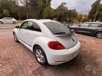 Usata VW Beetle Cabriolet Design 110 CV (80 kW) 2015 Bianco Cabrio