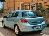 Usata Opel Astra 2009 Blu Berlina