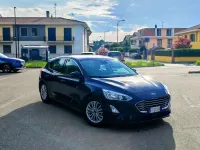 Usata Ford Focus Titanium 120 CV (88 kW) 2018 Blu/azzurro Berlina