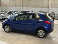 Usata Mazda 2 75 CV (55 kW) 2010 Blu Utilitaria