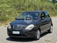 Usata Lancia Ypsilon 75 CV (55 kW) 2007 Viola Utilitaria
