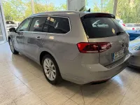 Usata VW Passat 122 CV (89 kW) 2021 Argento Station wagon