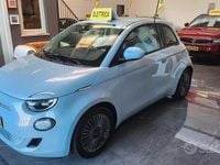 Begagnad Fiat 500e Icon 86 kW (118 HK) 2022 Blå Sedan