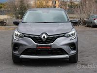 Usata Renault Captur Techno 100 CV (73 kW) 2023 Grigio SUV