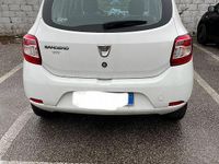 Usata Dacia Sandero Lauréate 75 CV (55 kW) 2015 Bianco Utilitaria