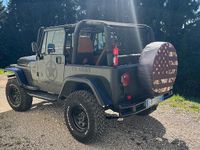 Usata Jeep Wrangler 121 CV (88 kW) 1993 Verde SUV