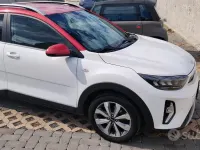 Usata Kia Stonic Style 84 CV (61 kW) 2022 Bianco SUV