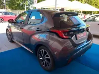 Usata Toyota Yaris Hybrid Trend 92 CV (67 kW) 2021 Grigio Berlina