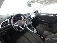 Usata VW T-Roc Sport 150 CV (110 kW) 2024 Pyrit silver con tetto nero pastello SUV