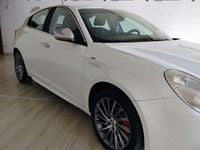 Usata Alfa Romeo Giulietta Distinctive 140 CV (102 kW) 2011 Bianco Utilitaria