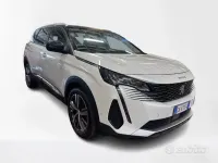 Usata Peugeot 5008 Allure 131 CV (96 kW) 2022 Bianco SUV