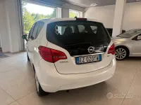 Usata Opel Meriva Cosmo 95 CV (69 kW) 2016 Bianco Monovolume