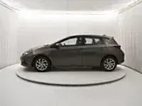 Usata Toyota Auris Hybrid Lounge 136 CV (100 kW) 2018 Grigio Berlina