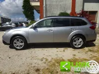 Usado Subaru Outback Trend 150 CV (110 kW) 2012 Gris Familiar