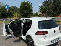 Usata VW Golf VII 110 CV (80 kW) 2014 Bianco Utilitaria