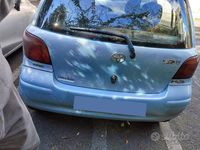 Usata Toyota Yaris 75 CV (55 kW) 2004 Blu Utilitaria