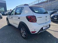 Usata Dacia Sandero Stepway 90 CV (66 kW) 2017 Bianco ghiaccio Berlina