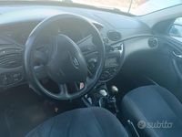 Usata Ford Focus Ghia 115 CV (84 kW) 2002 Grigio Station wagon