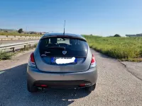 Usata Lancia Ypsilon 69 CV (50 kW) 2013 Grigio Utilitaria