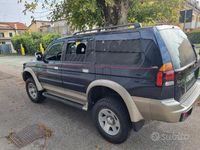 Usata Mitsubishi Pajero 2002 Blu SUV