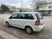 Usata Opel Zafira 2009 Bianco Monovolume