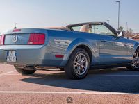 Usata Ford Mustang Convertible 213 CV (156 kW) 2005 Blu/azzurro Cabrio