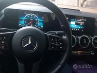 Usata Mercedes B180 136 CV (100 kW) 2022 Nero Utilitaria
