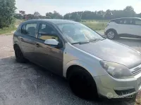 Usata Opel Astra Enjoy 101 CV (74 kW) 2006 Grigio Berlina