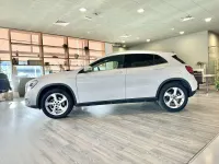 Usata Mercedes GLA200 136 CV (100 kW) 2019 Bianco SUV