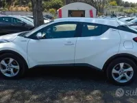 Usata Toyota C-HR Business Edition 98 CV (72 kW) 2019 Bianco SUV