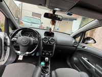 Usata Opel Corsa OPC 500 CV (367 kW) 2010 Bianco Coupé