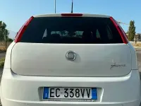 Usata Fiat Grande Punto 77 CV (56 kW) 2010 Bianco Utilitaria