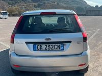 Usata Ford Fiesta Ghia 68 CV (50 kW) 2004 Grigio Utilitaria