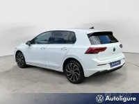 Usata VW Golf VIII Life 131 CV (96 kW) 2023 Bianco Berlina